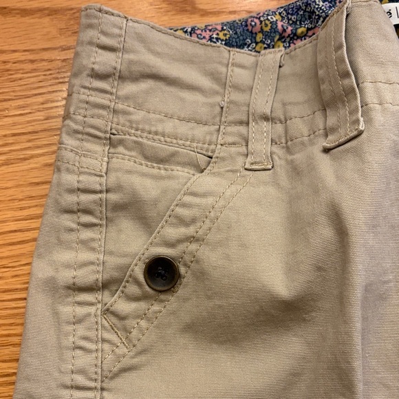 Lee Women's Tan Cargo Shorts - Picture 4 of 10